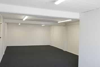 Refurbished Studio, Prime Location