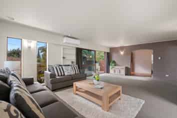 24A Sloane Avenue, Tihiotonga