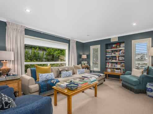 14 Paparoa Crescent, Aotea