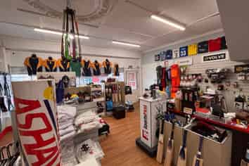 Prime retail with charm at a bargain price
