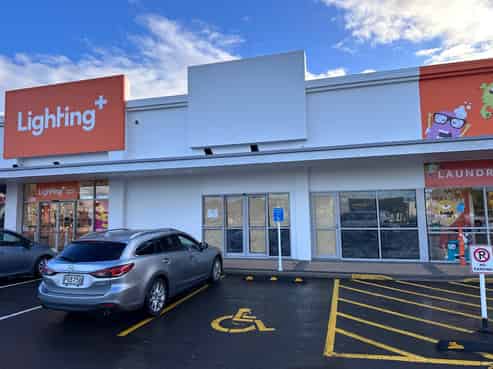 Bulk retail for lease in Bayfair