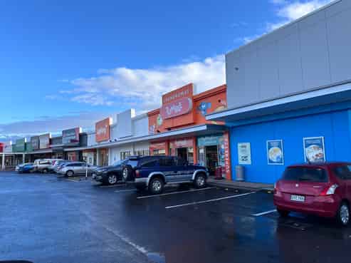 Bulk retail for lease in Bayfair