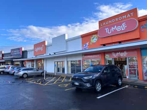 Bulk retail for lease in Bayfair