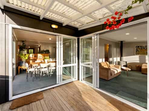 26 Tasman Parade, Oakura