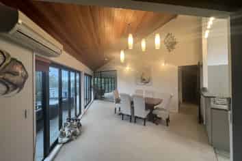 Auckland - Address withheld