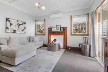 72 Great North Road, Saint Johns Hill