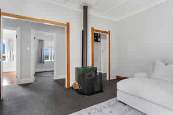 72 Great North Road, Saint Johns Hill