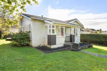 72 Great North Road, Saint Johns Hill