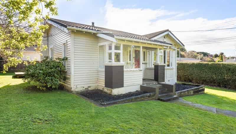 72 Great North Road, Saint Johns Hill