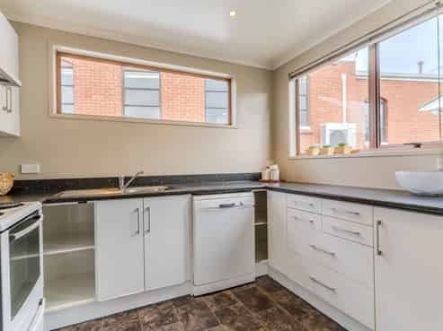 1B Mccrea Street, Mornington