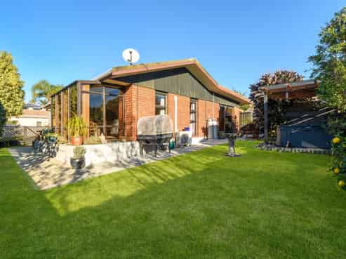 12 Takapu Street, Matua