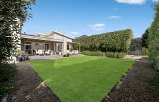 14 Reliance Crescent, Beachlands