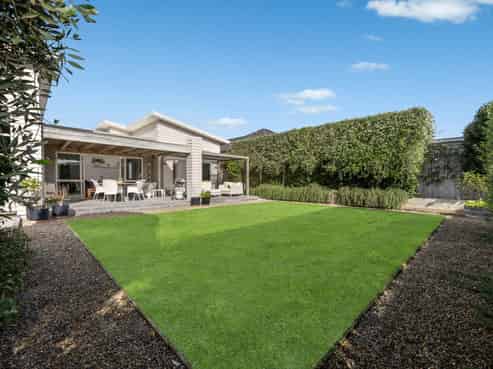 14 Reliance Crescent, Beachlands