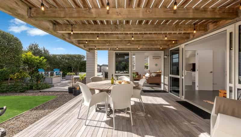 14 Reliance Crescent, Beachlands