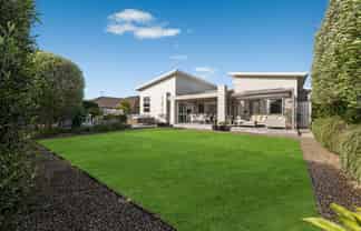 14 Reliance Crescent, Beachlands