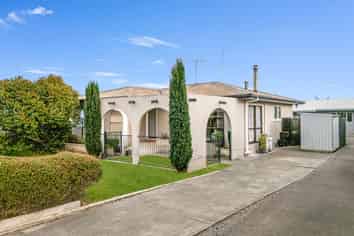 53 Flanders Avenue, Onekawa