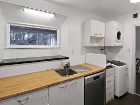 2 Victory Avenue , Karori