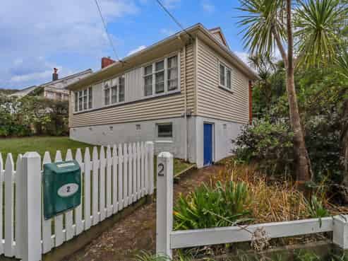 2 Victory Avenue , Karori