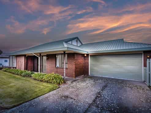 6 Withells Road, Avonhead