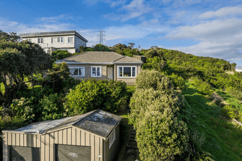 111 Black Rock Road , Newlands
