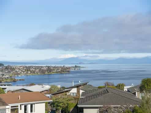 95 Rokino Road, Hilltop