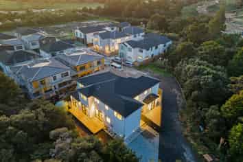 8 Breeze Lane, Silverdale