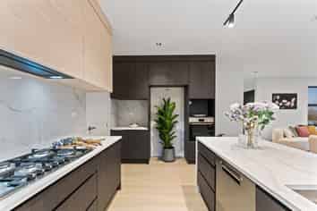 8 Breeze Lane, Silverdale