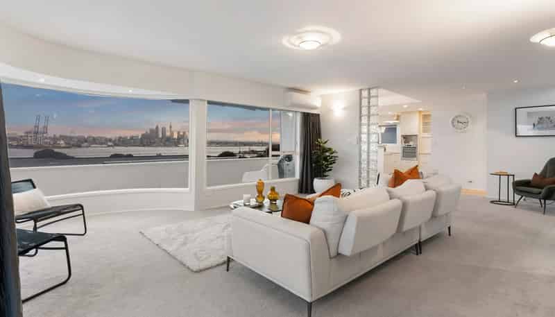 1/47 Clarence Street, Devonport