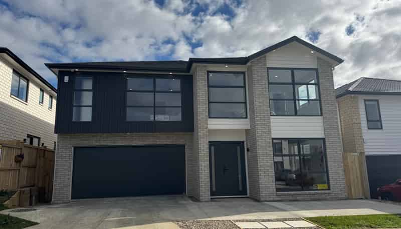 10 Knockanara Road, Flat Bush