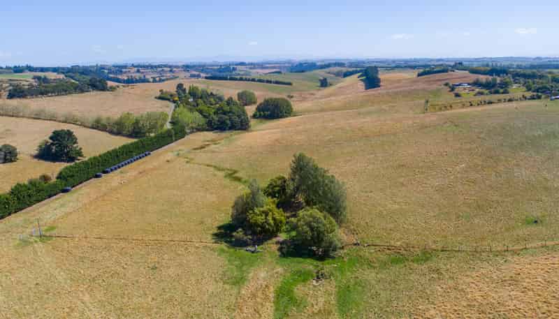  Seaton & Spur Road, Hadlow