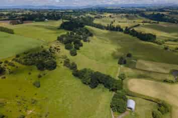  Seaton & Spur Road, Hadlow