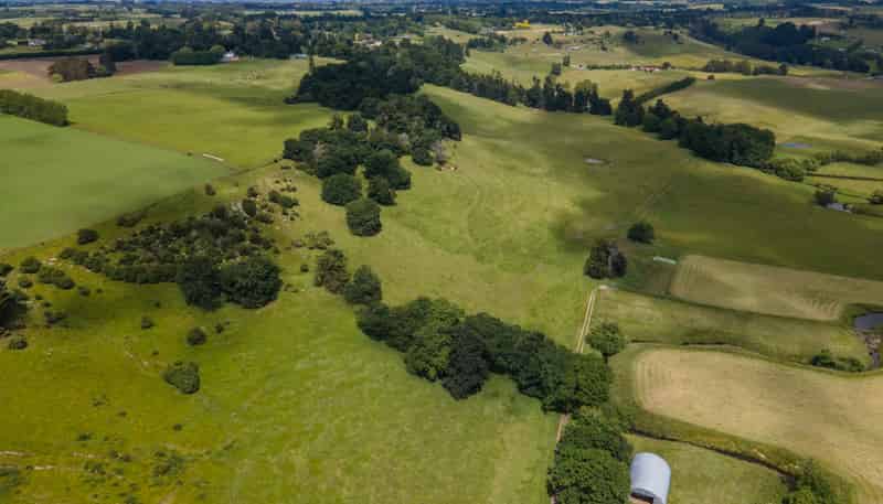  Seaton & Spur Road, Hadlow
