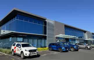 Stylish offices for sublease – Airport Oaks.
