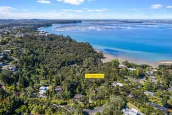 33 Takahe Road, Titirangi