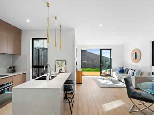 6/90 Picasso Drive, West Harbour