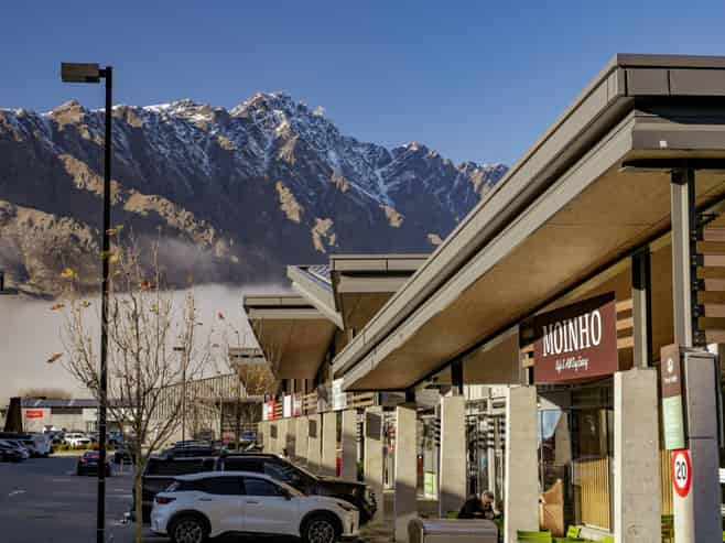 Premium Queenstown Retail Investment Opportunity
