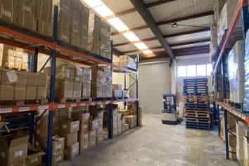444SQM or 222SQM High Stud Warehouse for Lease