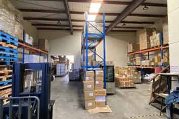 444SQM or 222SQM High Stud Warehouse for Lease