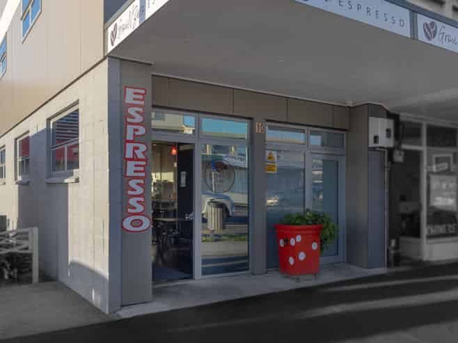 10 Queen Street West, LEVIN