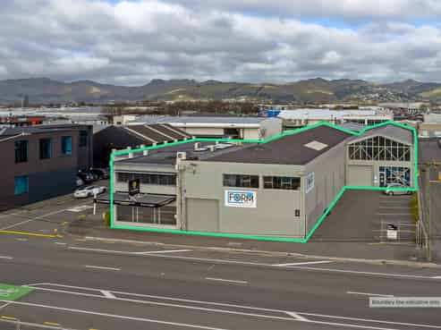 Versatile Industrial Space in the Four Avenues