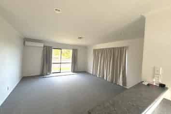 25 Innisowen Place, Flat Bush