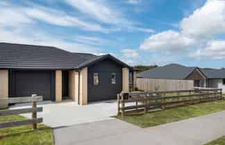 17 Omahuru Road, Glenbrook