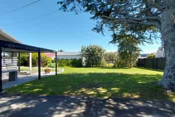 300 The Square, Whangamata