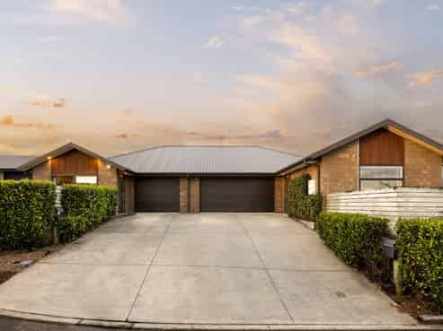 16 Iris Place, Grandview Heights
