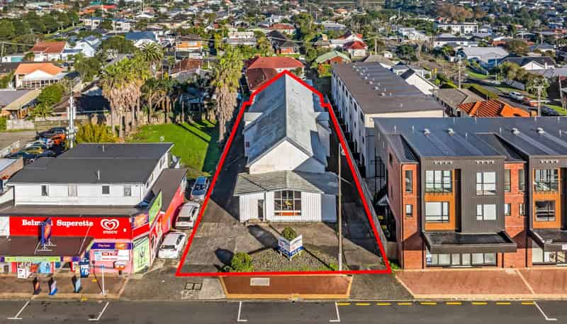 151 Lake Road, Belmont