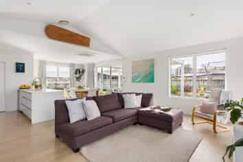 6 Hamilton Drive, Wainui