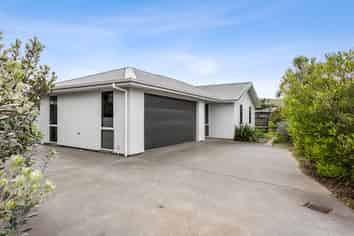 6 Hamilton Drive, Wainui