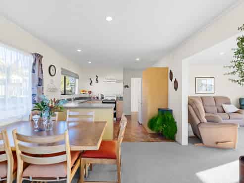 2/205 Taharepa Road, Tauhara