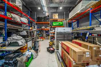 Tidy Mt Wellington Office/Warehouse 