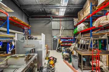 Tidy Mt Wellington Office/Warehouse 